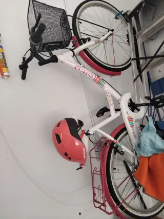 Bicicleta Paseo 16 pulgadas Rosa usada solo 1 mes