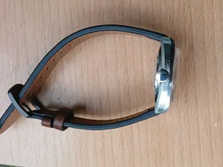 Reloj Titan Automático Marrón