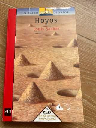 el valle de los lobos hoyos