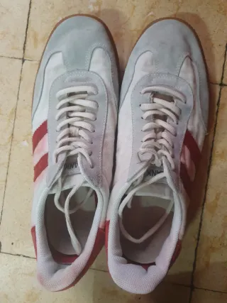 Zapatillas deportivas hombre grises y rojas