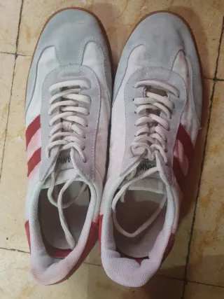 Zapatillas deportivas hombre grises y rojas