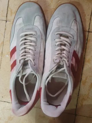 Zapatillas deportivas hombre grises y rojas