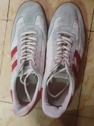 Zapatillas deportivas hombre grises y rojas
