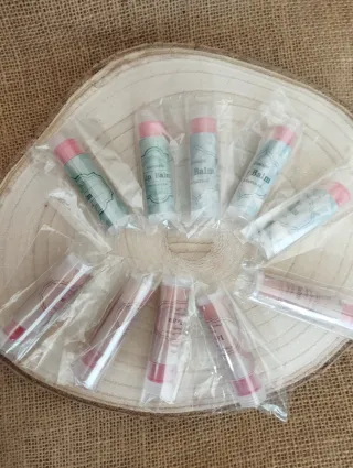 Lote 10 Bálsamos Labiales Naturales con Color
