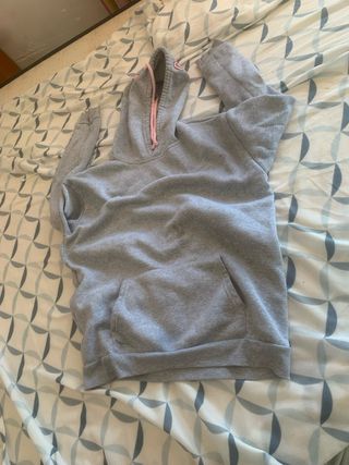 Sudadera gris con cordones syna world