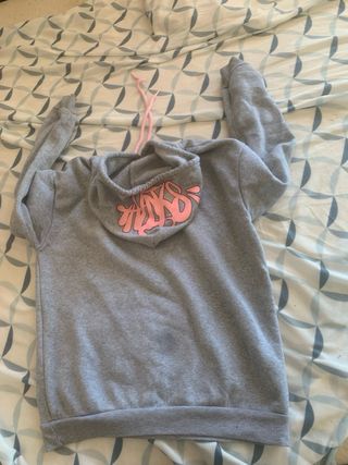 Sudadera gris con cordones syna world