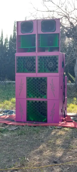 FABRICACIÓN DE EQUIPOS DE SONIDO PROFESIONALES