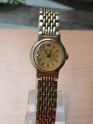 Reloj Seiko Cuarzo Mujer Dorado