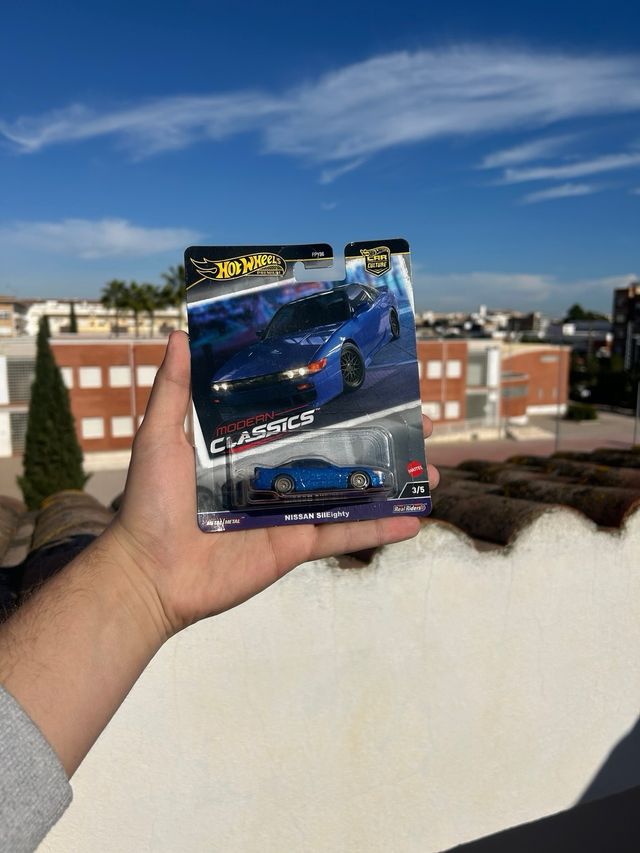 Hot Wheels Premium Nissan SilEighty