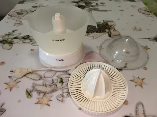 Exprimidor Eléctrico Taurus TG600