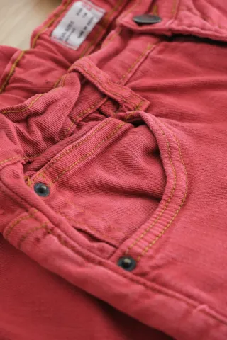 Pantalón vaquero Zara Boys rojo