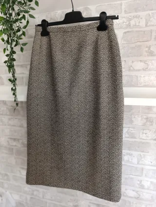 Falda recta midi 100% lana de MaxMara