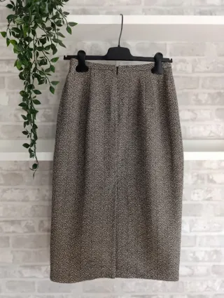 Falda recta midi 100% lana de MaxMara