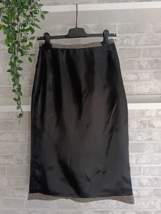 Falda recta midi 100% lana de MaxMara