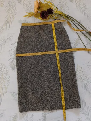 Falda recta midi 100% lana de MaxMara