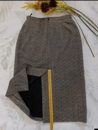 Falda recta midi 100% lana de MaxMara