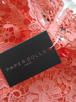 Vestido de fiesta rosa encaje