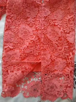 Vestido de fiesta rosa encaje