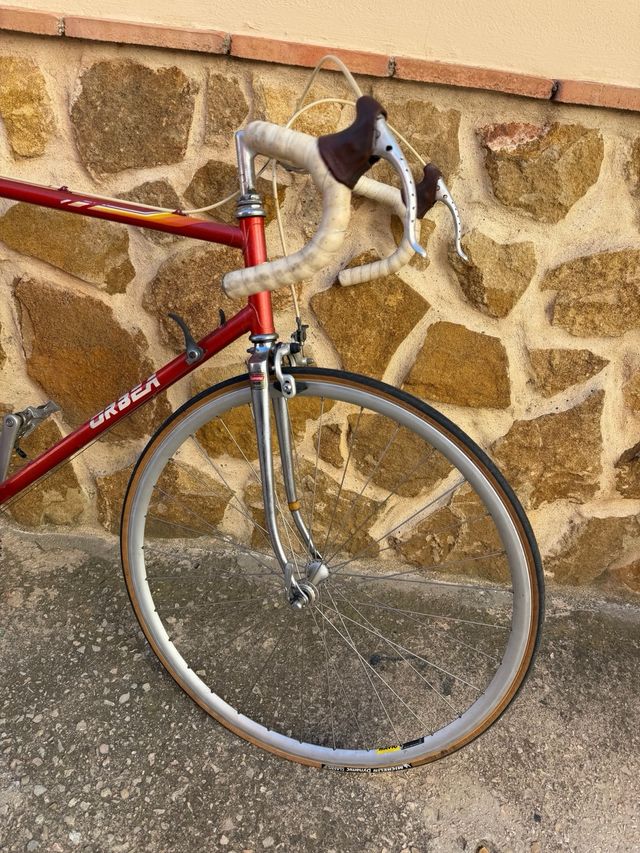 Bicicleta carretera Orbea.