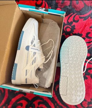 Zapatillas Fashion Unisex Blancas y Azules