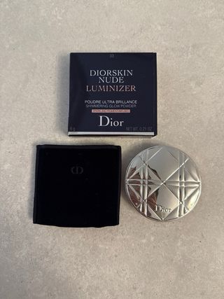 Dior Diorskin Nude Luminizer Polvo Dorado