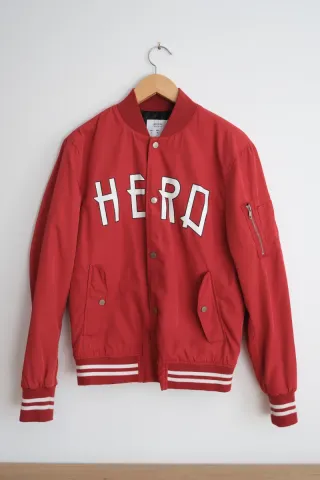 Chaqueta Bomber Bershka HERO