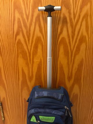 Mochila Spirit con ruedas,defecto tira te gastada