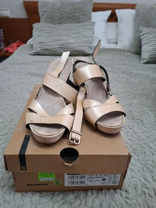 Sandalias Salomon Beige/Negro Talla 37.5
