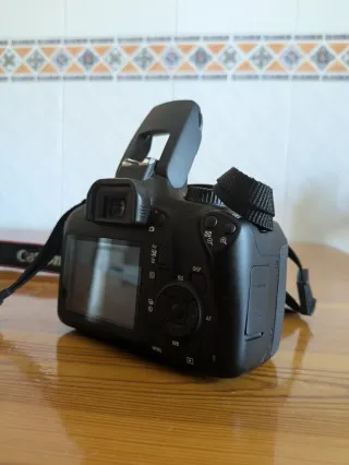 Canon EOS 4000D + Objetivo 18-55 + Bolsa + Filtros