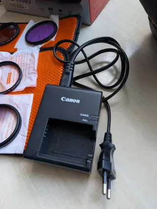 Canon EOS 4000D + Objetivo 18-55 + Bolsa + Filtros