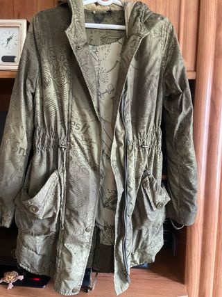 Parca Desigual Verde Talla M