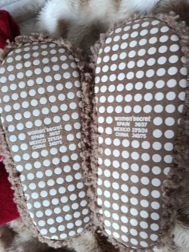 Pack Natal: Manta, Chinelos e Capa de Almofada