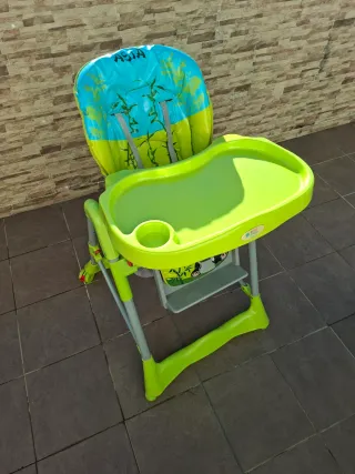 Trona bebé color verde y gris