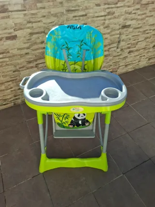 Trona bebé color verde y gris