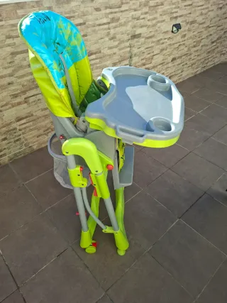 Trona bebé color verde y gris