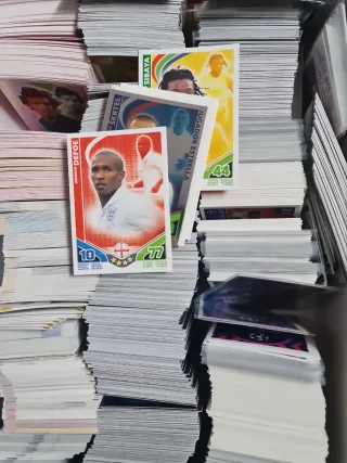 Caja de cromos de fútbol coleccionables