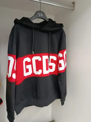 Felpa GCDS nera e rossa