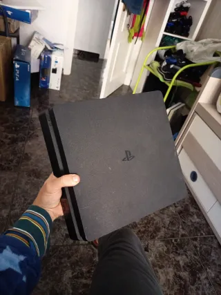 PS4 SLIM 500GB