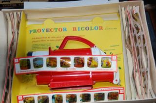 Proyector Ricolor con caja y filminas