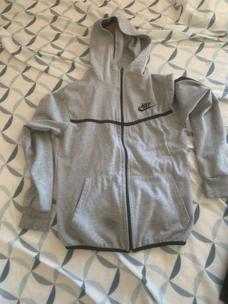 Sudadera Nike Tech Gris