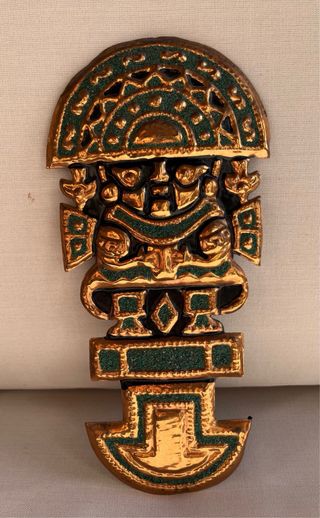 2 Máscaras ceremoniales de cobre Incas y Aztecas