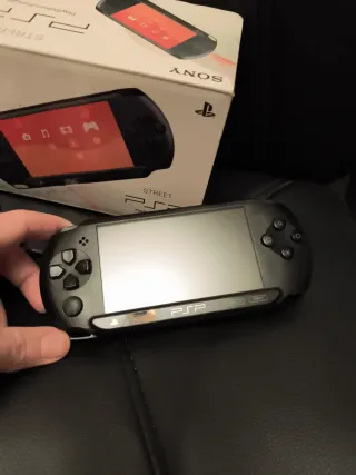 PSP Street E-1004 Sony Negra