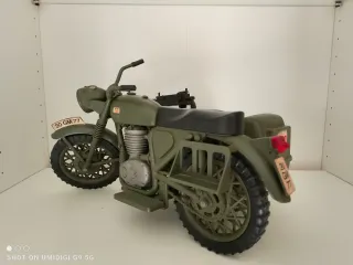 Moto Geyperman con Sidecar