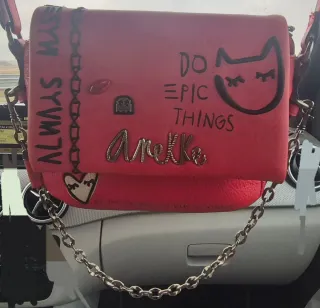 Bolso Aneke rojo con cadena