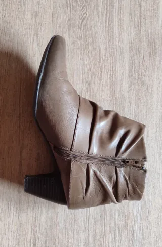 Botines marrones talla 39