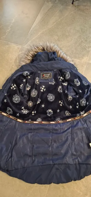 Parka larga azul marino con capucha mujer