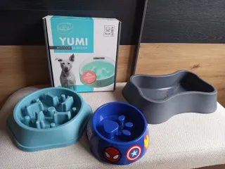 Cibo e bevande anti-voracità per cani