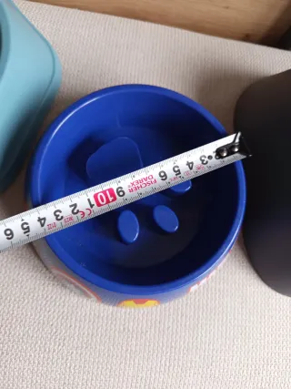 Cibo e bevande anti-voracità per cani