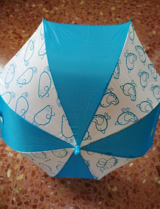 Paraguas infantil azul y blanco