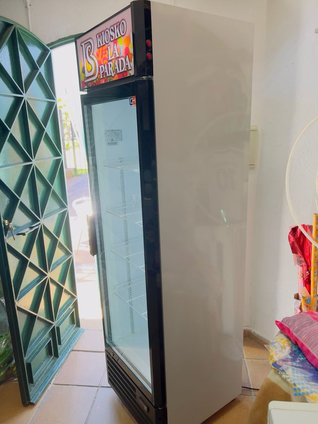 Frigorifero espositore in vetro